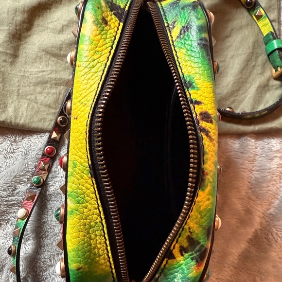 authentic Valentino crossbody - Picture 9 of 15